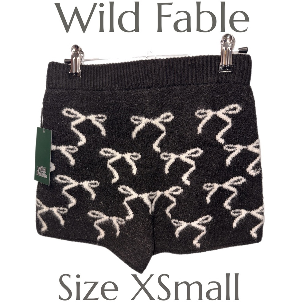 Wild Fable -‎ Black Knit Bow Holiday Sweater Shorts - Size XS